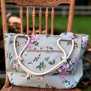 NWOT Farmhouse Floral Canvas Handbag Country Cottage Tote Purse